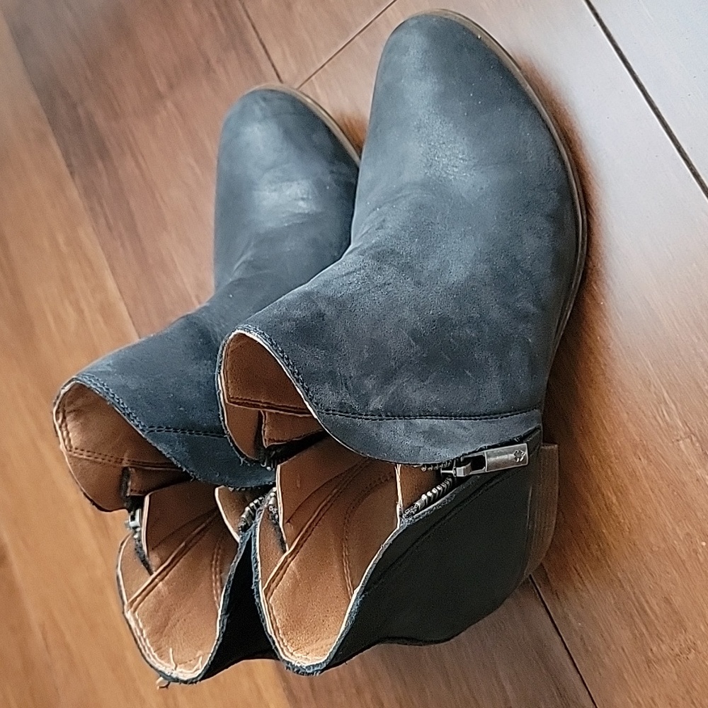 Lucky Brand Booties 6 Navy
